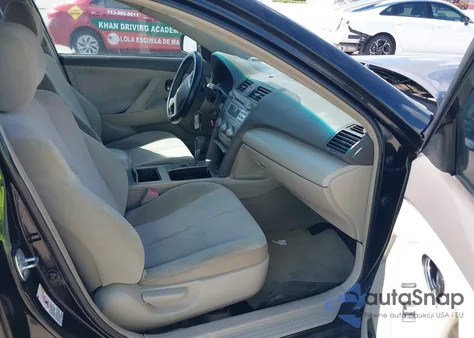 2011 Toyota Camry Le z USA, uszkodzony, nr VIN 4T4BF3EKXBR131453